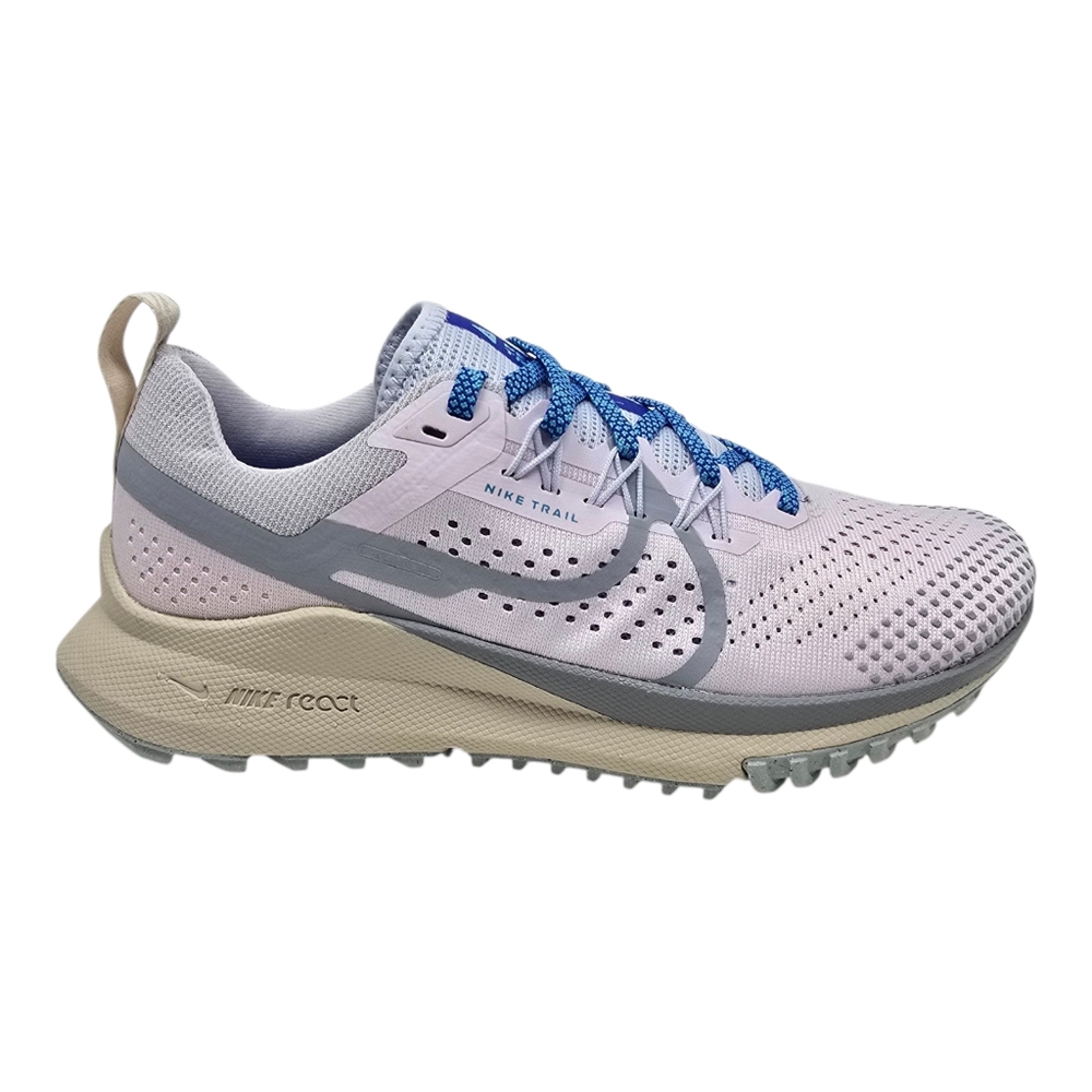 Nike Trail Athletic Shoes - White and Blue